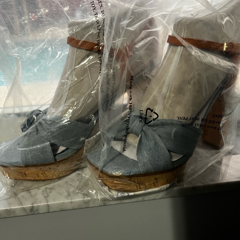 Guess new shoes size 8.5